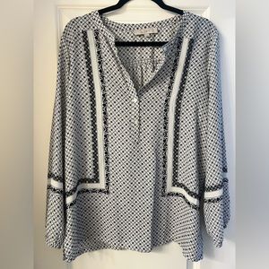 Black and white patterned large Loft shirt